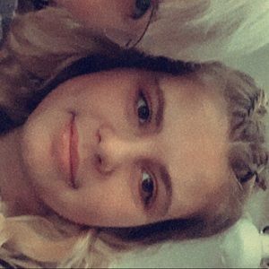 Meet your Posher, Karisma